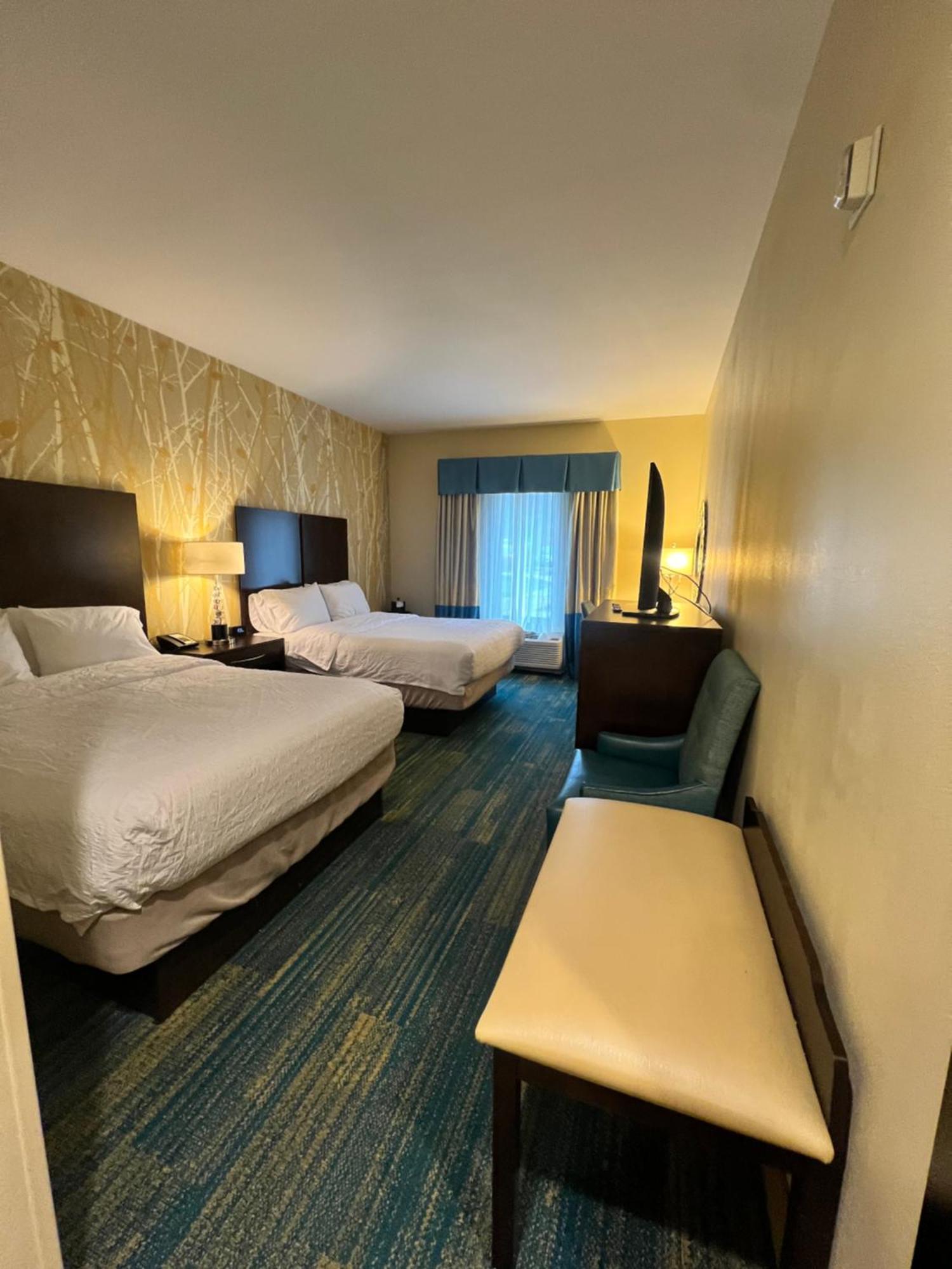 Hampton Inn & Suites Stroudsburg Bartonsville Poconos Exterior photo